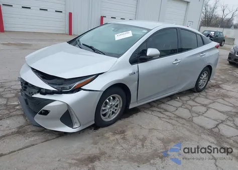 2018 Toyota Prius Prime Premium из США, поврежденный, VIN JTDKARFP3J3069960
